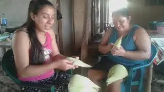 Pelando Elotes Para Aser Tamalitos