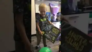 Распаковка игрушек