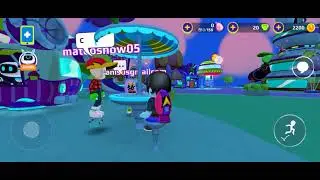 PK XD met new friends