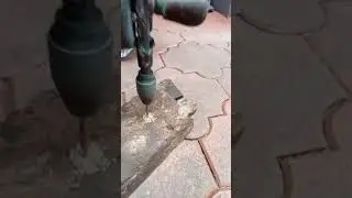 കൈ കൊണ്ട് കറക്കി തുളക്കുന്ന പഴയകാല ഡ്രിൽ  കാണാത്തവർക്കായി...!!