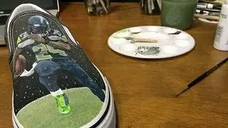 Artist Helps Seattle Sports Fans Show Heel-to-Toe Spirit