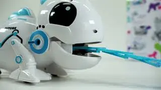 Robot Chameleon Insect Catcher