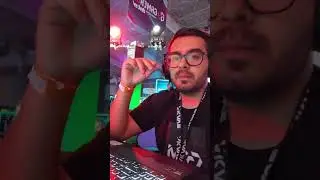 Jugando en el stand de #HyperX desde la #gamergy México! #fallguys