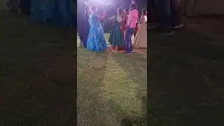 DJ पर hot girl dance