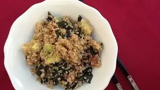 Quinoa salad with sushi flavour