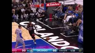 Terrence ross does another windmill