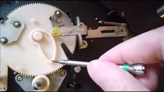 Turntable mechanism + arm not lifting at record end
