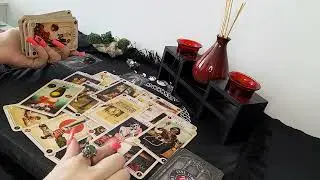 4 Королевы: Следит ли Кто за Вами и Зачем?!.