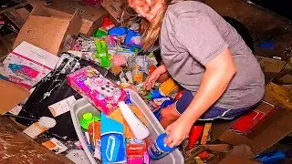 Dumpster Diving THIS SHOULD BE ILLEGAL