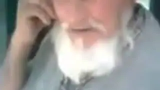 Приколи точики! Дед ба телефон гап мезана