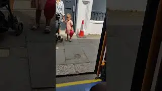 TfL Route 52 bus driver ignores wheelchair user's request to alight