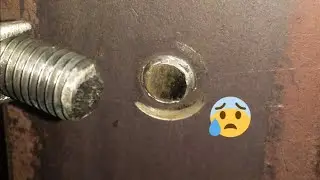 Как выкрутить сломанный болт?