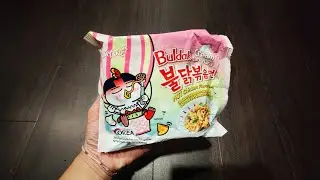 Samyang Buldak Spicy CREAMY Carbonara Chicken Flavor Noodles