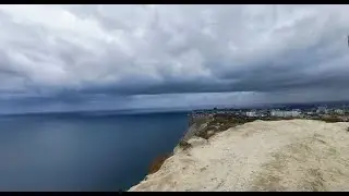 Дорога через кладбище к Ласточкиным гнездам. Супсех.