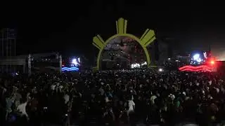 Flea of Red Hot Chilli Peppers Bass Exhibition in Philippines