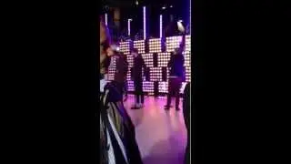 LArry Dancing during Rehearsals 3-12-12 (Larry durante los ensayos de baile)