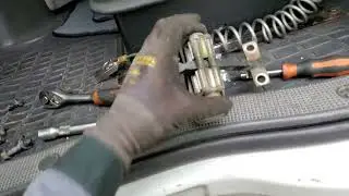 Доработка китайского фиксатора двери Volvo VNL 780.