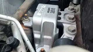 замена правой опоры двигателя на Chevrolet Aveo T300, GM 95133816