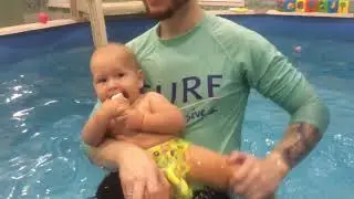 Детский бассейн УТИ-ПУТИ.  Первое занятие. Видео отзыв.
