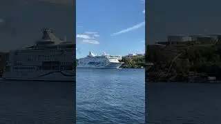 Паром приходит в Стокгольм 