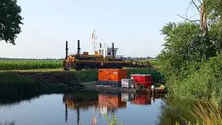 baggerschuit moet ff om de klap heen lopen..