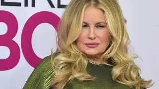 Jennifer Coolidge - 30 Second Biography