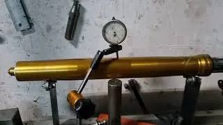 Motokuźnia sprawdzenie zawieszenia Upside Down suspension USD check