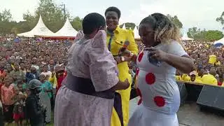 Peace Mbabazi & NABANJA live on stage. see vibe