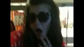 Девочки,которые делают,как Джоли:D