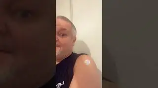 il primo vaccinato italiano, le prime reazioni e gli effetti collaterali dopo il vaccino 😂😂😂