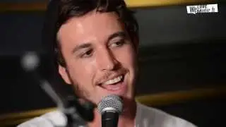Oscar and the wolf : Moonshine (acoustic version HD)