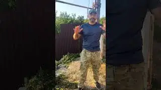 Ближний бой на улице.