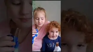 уличный музыкант из ПИТЕРА// СЕВЕРНЫЙ РАДЖА//  ПРИЕХАЛ ПОБРОДИТЬ ПО АРБАТУ-//ГР. СОЛНЦЕДАРЫ//