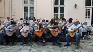 Orkestar gitara izvodi "Just the Two of Us" /Bill Withers/ 👏❤🌟🎸(12.05. Pedagoški muzej)