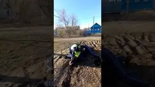полицейский задушил гражданина и убил его