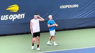 Rublev practicing next to Fritz and Griekspoor 🙂 This is US Open ! 🎾