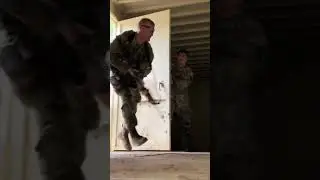 Room clearing in the army