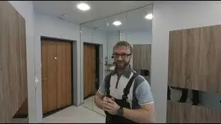 Складные двери книжка. Встроенный шкаф с зеркальными дверьми. Шкаф гармошка с доводчиком. Шкафы Киев