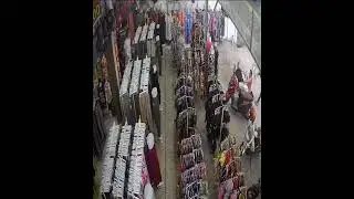 Satu Lawan 5 Orang.