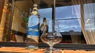 Белый ром Flor de Cana из Никарагуа.