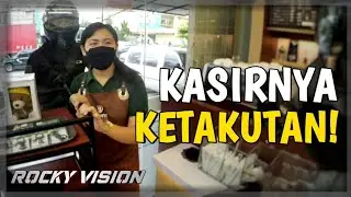 INSTEAD SCARED!! INDOMARET RAID EVERYONE WEARING HELMETS | Motovlog Bali