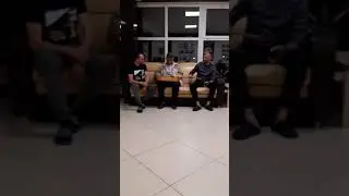 Как надо играть на гитаре...