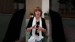 Is crawling skin a symptom of perimenopause and menopause? Yes, it can be! I explain why...