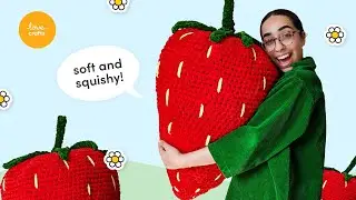 Crochet a GIANT strawberry plush cushion  | FREE pattern + full tutorial!