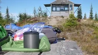 Hiking to Suntop Lookout and frying up some Bannock bread