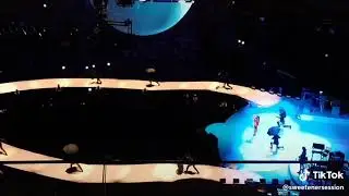 Imagine you'll be part of this iconic concert.