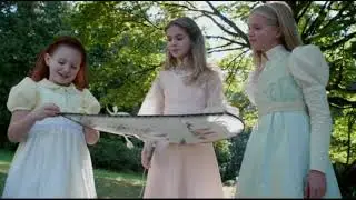 Ингрид и сестры в детстве  4x07