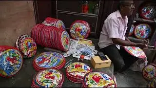 মা লক্ষ্মীর প্রস্তুতি কুমারটুলিতে।।