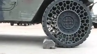 У ЭТОЙ МАШИНЫ КОЛЕСА БЕЗ ЖЕЛЕЗНЫХ ДИСКОВ! Круто!