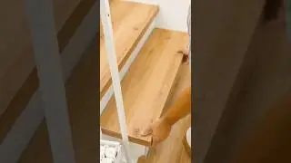Treppenstufen mit Vinyl verkleiden  #diy #renovieren #treppe #stairs #planeo